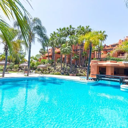 La Alzambra, Puerto Banus