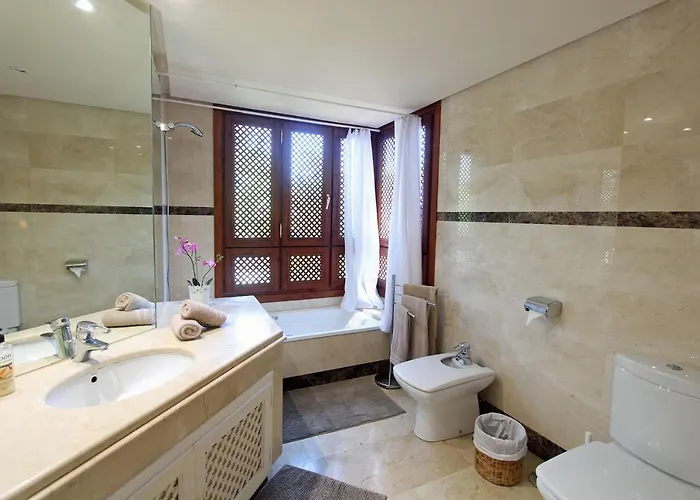 La Alzambra, Puerto Banus Marbella