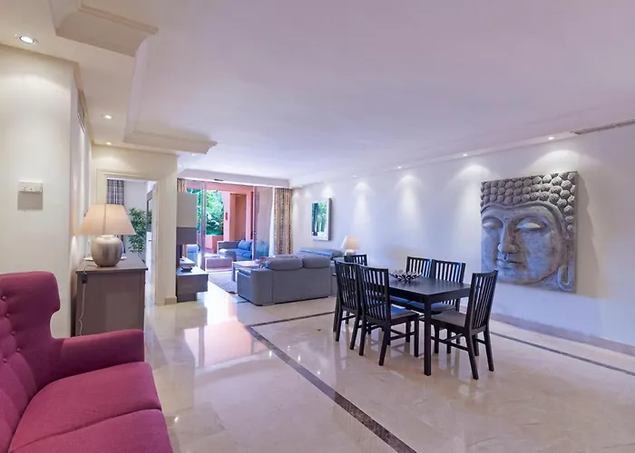 La Alzambra, Puerto Banus Apartament