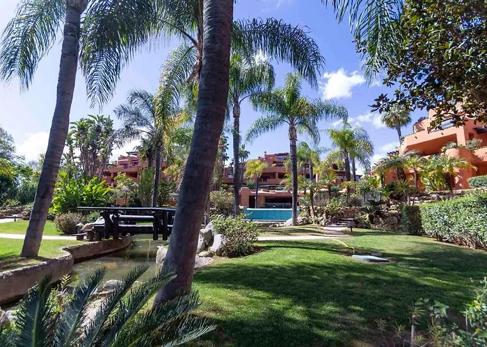 La Alzambra, Puerto Banus