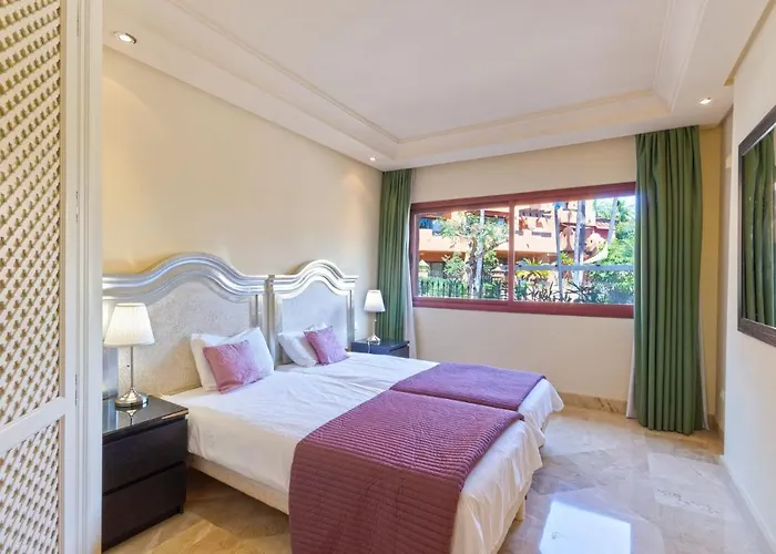 Apartament La Alzambra, Puerto Banus Marbella