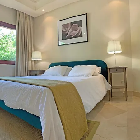 La Alzambra, Puerto Banus Marbella