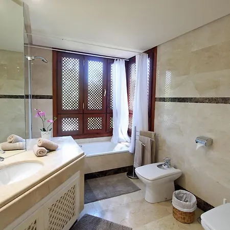 La Alzambra, Puerto Banus Marbella