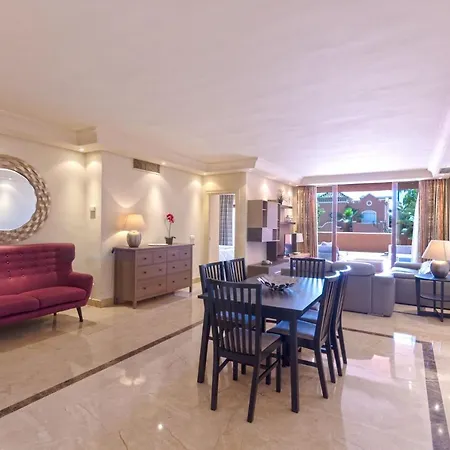 Apartment La Alzambra, Puerto Banus *