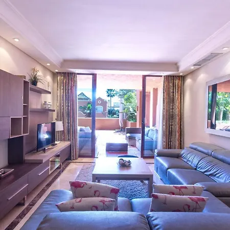 La Alzambra, Puerto Banus Apartman *