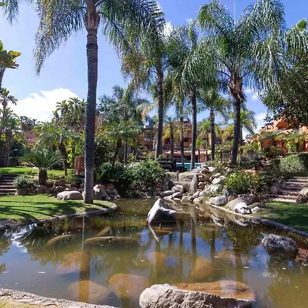 La Alzambra, Puerto Banus *