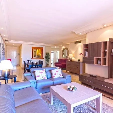 La Alzambra, Puerto Banus 公寓