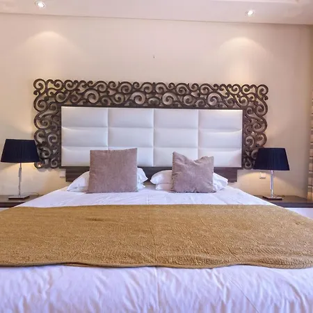 La Alzambra, Puerto Banus Marbella