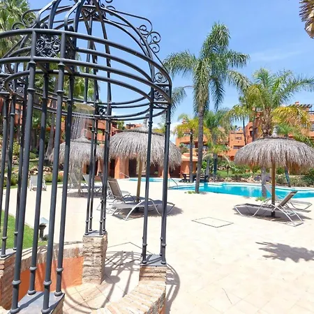 La Alzambra, Puerto Banus