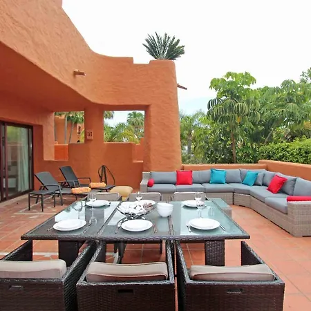 Апартаменти La Alzambra, Puerto Banus